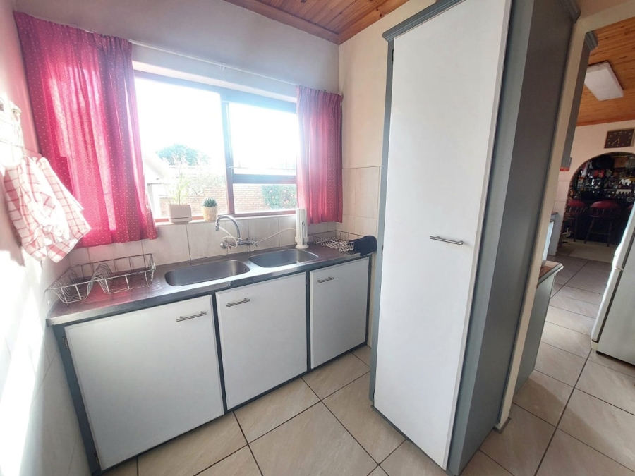 3 Bedroom Property for Sale in Heiderand Western Cape